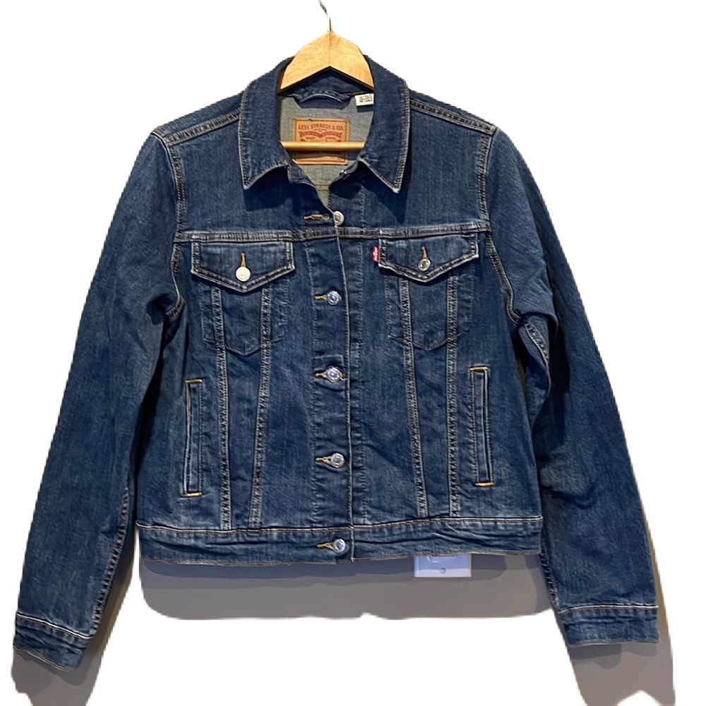 Levi’s, L, versatile layer, pockets, adjustable waist, EUC